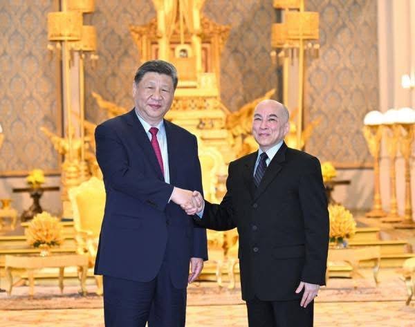 西哈莫尼国王致信习近平主席 巩固柬中两国友好外交关系