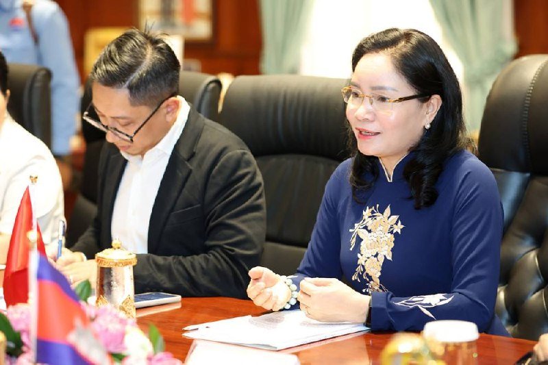 柬埔寨新闻部与越南文化体育与旅游部会谈 聚焦媒体合作