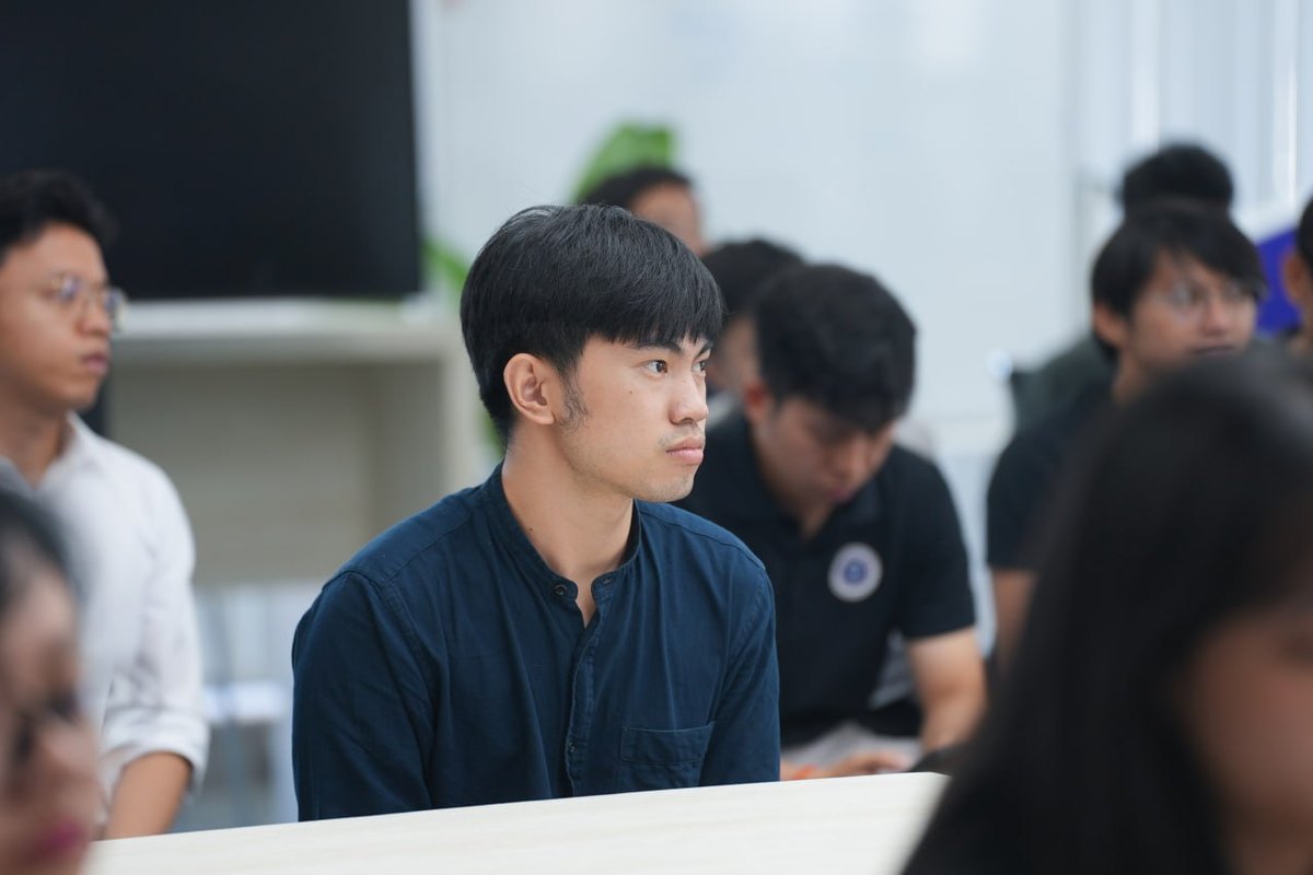 德崇初创中心举办AI办公效率培训 面向政府官员