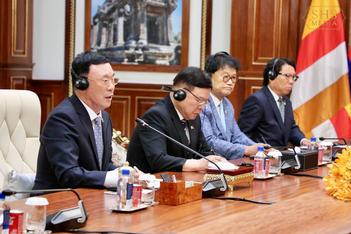 洪森会见大洲KC集团主席 探讨柬韩经贸合作新机遇