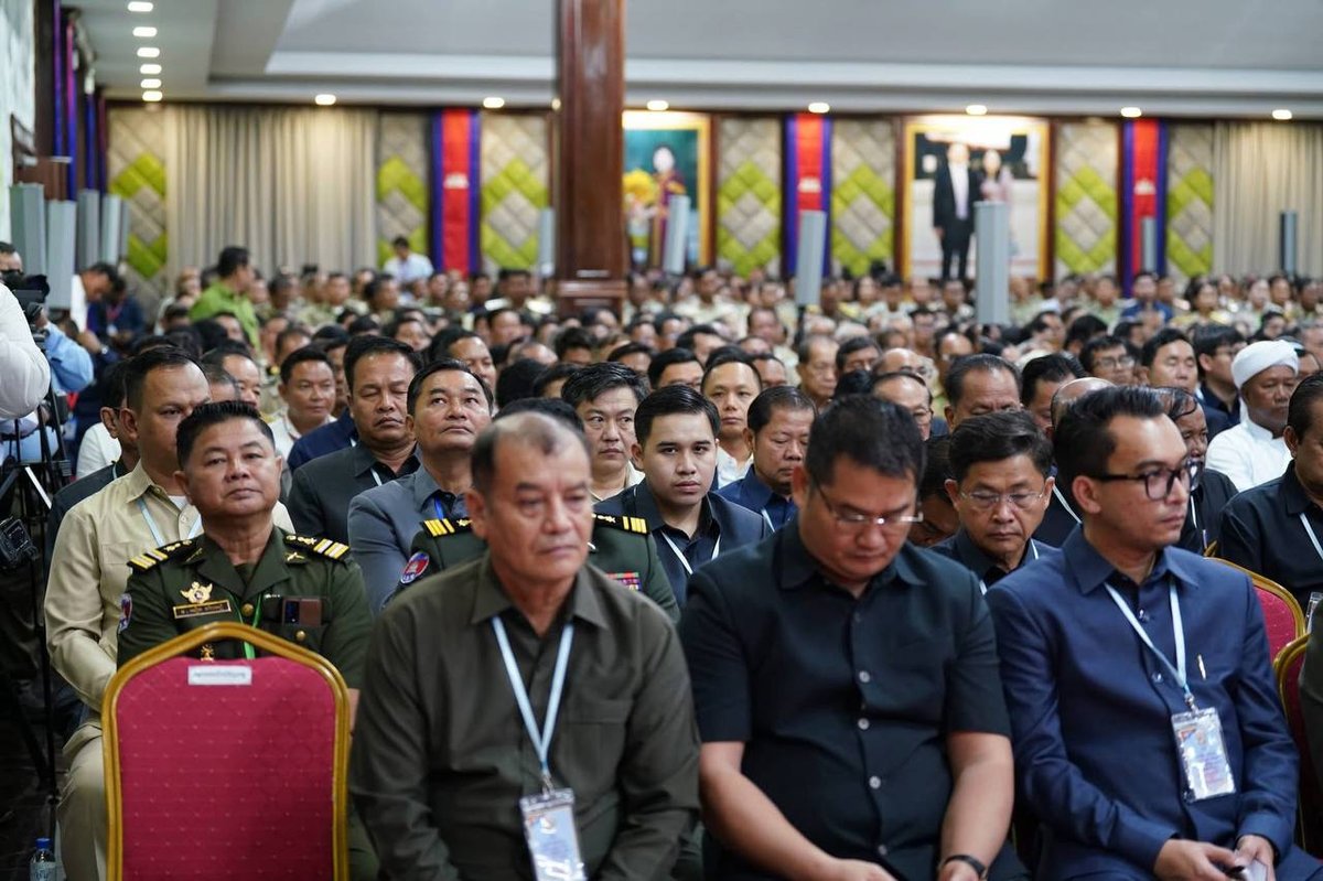 洪森强调兵役义务执行公平性 孙辈将带头履行