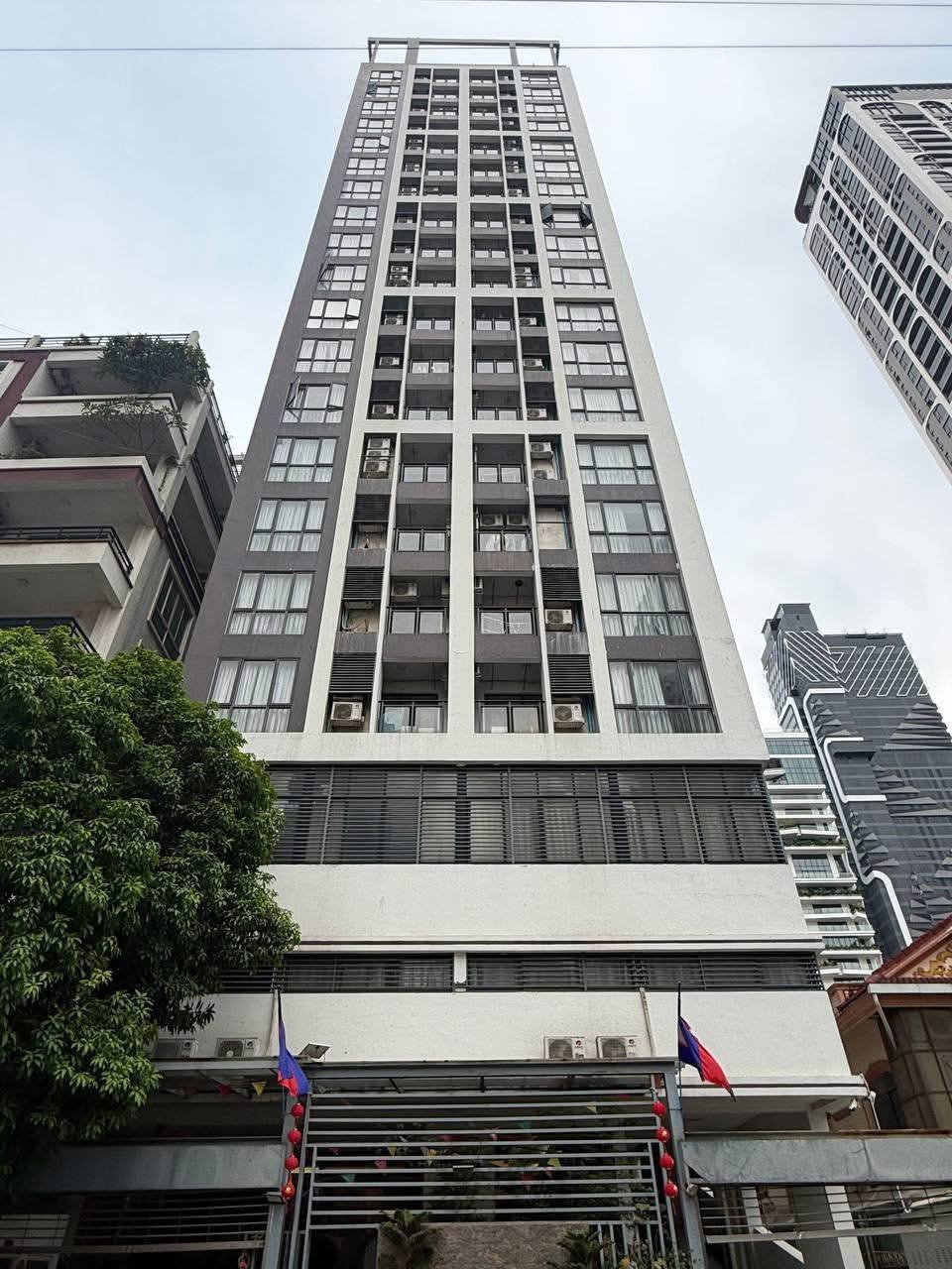 金边BKK1区PROVANCE公寓突查 破获电诈及人口贩运案