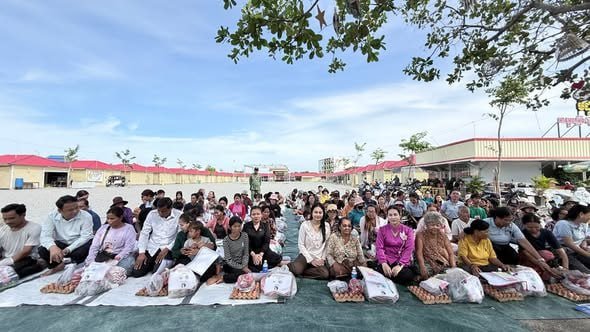 柬埔寨ARM组织向96户流离失所家庭发放紧急救助物资