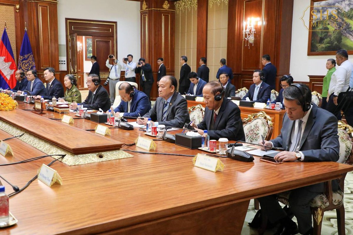 洪森会见越南共产党代表团 双方重申深化双边政治互信