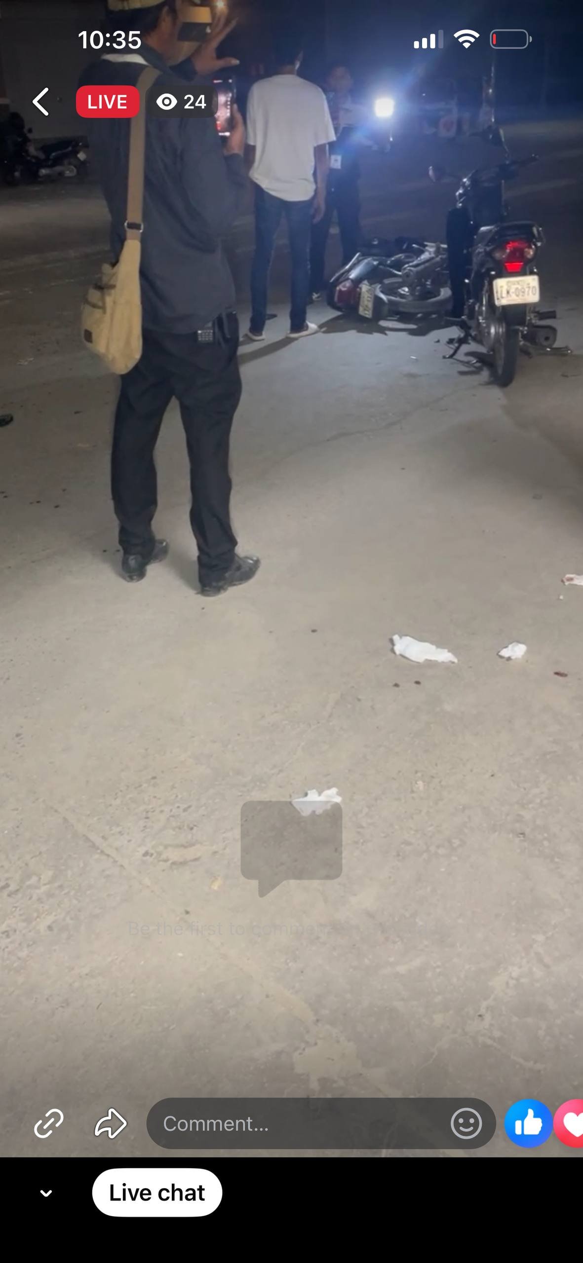 金边突发多车连环相撞事故 4辆摩托车受损交通受阻