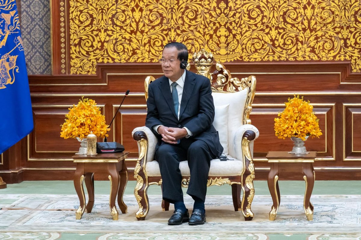 洪森会见贝宁新任驻柬大使 接受国书递交