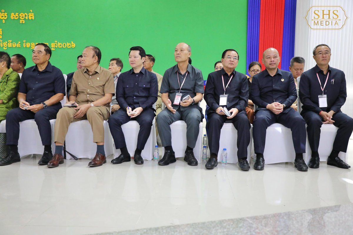 洪森在柴桢大学主持座谈会 会见地方各级行政官员