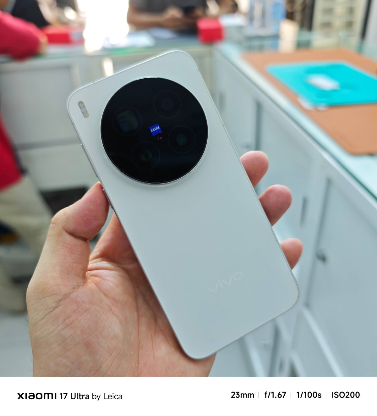 99新Vivo X300 Pro 16/512G转让 $749 机器成色极佳