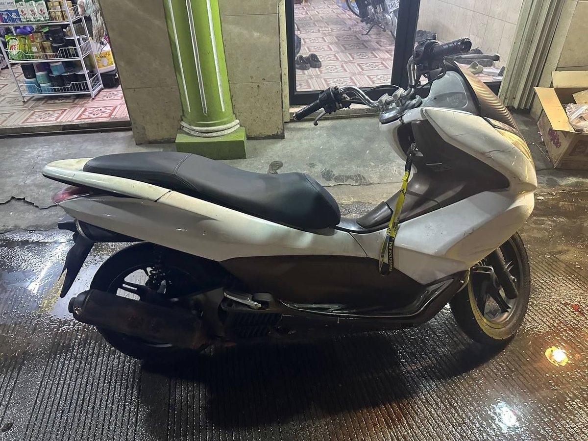 西港本田PCX摩托车转让 售价$580 发动机状况良好