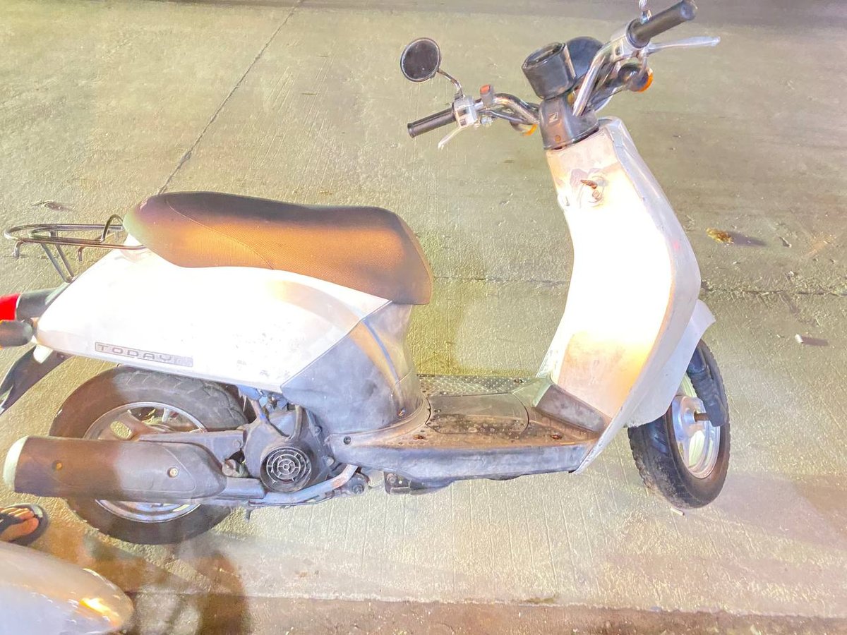 西港转让本田50cc踏板摩托车 售价$288 外观有掉漆