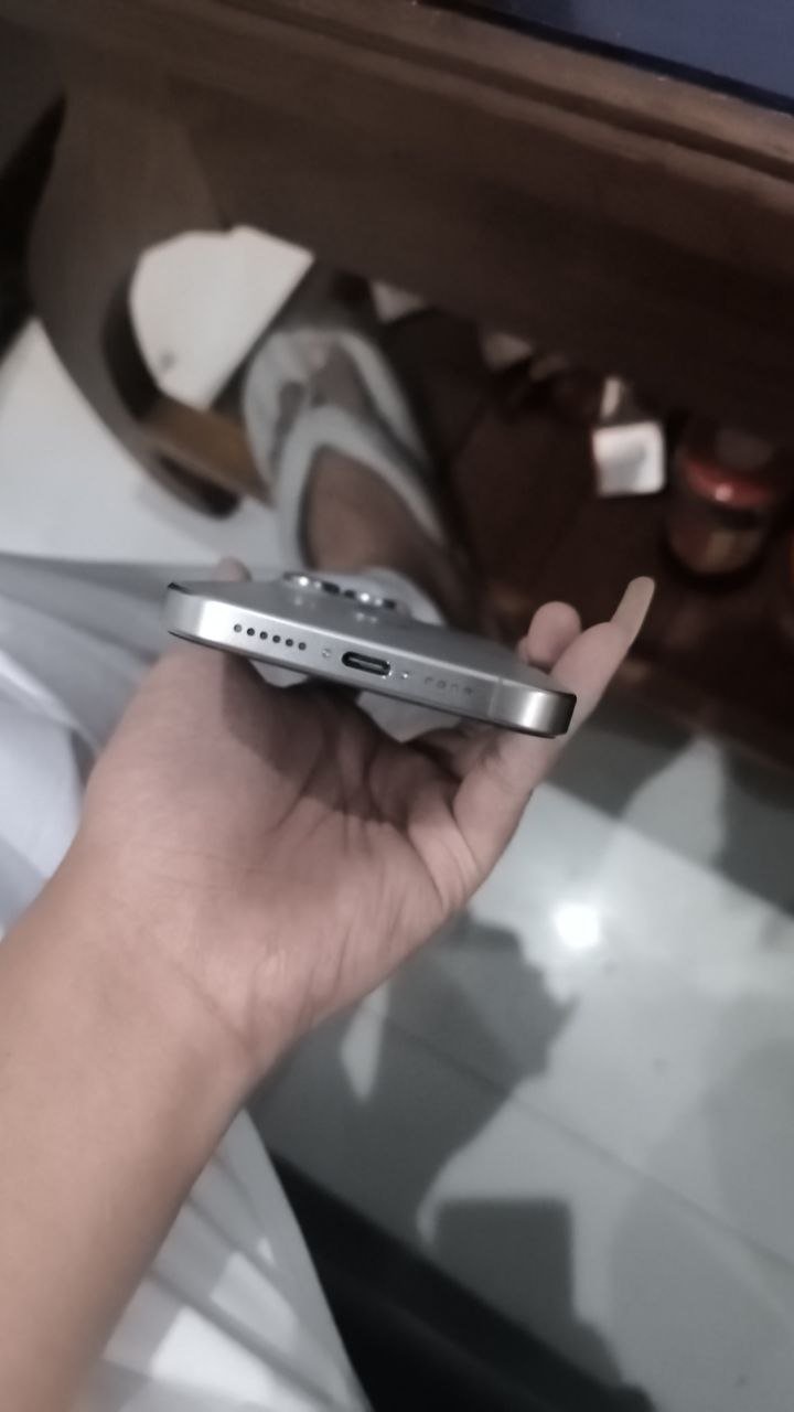 西港OB转让iPhone15ProMax 512G 仅售$600 个人自用