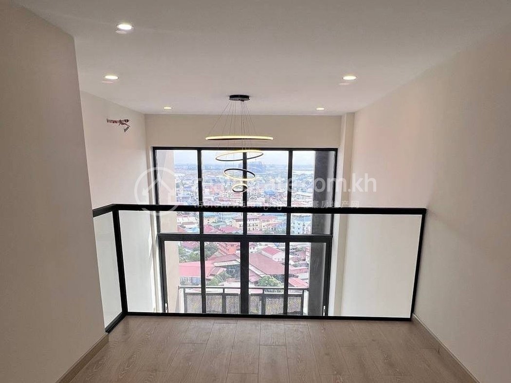 棉芷区L Condo Loft Tower急售一套13楼两房公寓,套内面积52.