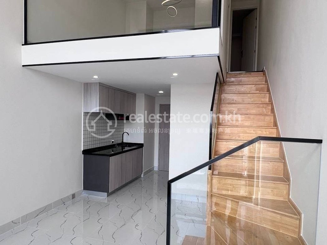 棉芷区L Condo Loft Tower急售一套13楼两房公寓,套内面积52.