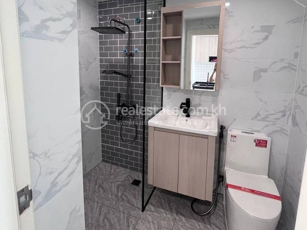 棉芷区L Condo Loft Tower急售一套13楼两房公寓,套内面积52.