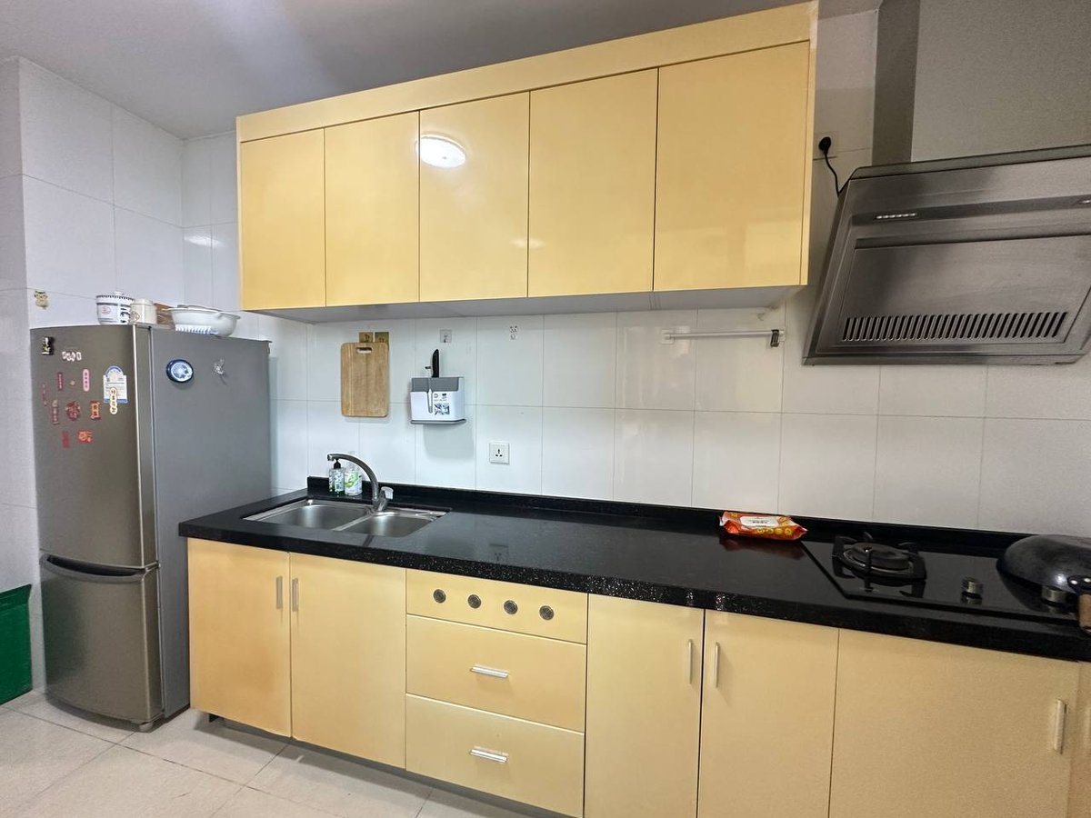 Rose Condo高层2房招租 156㎡月租$1300含家具