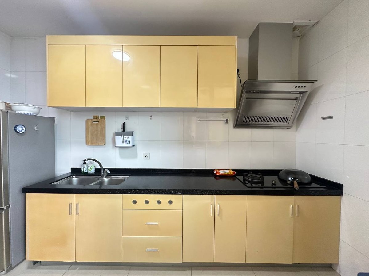 Rose Condo高层2房招租 156㎡月租$1300含家具