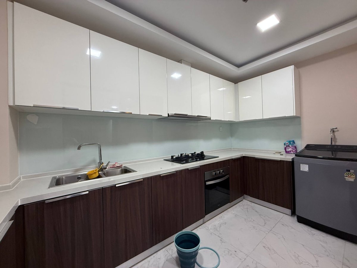 位于金边2004路，该公寓套内面积165㎡，建筑面积260㎡，户型为3房3卫，配
