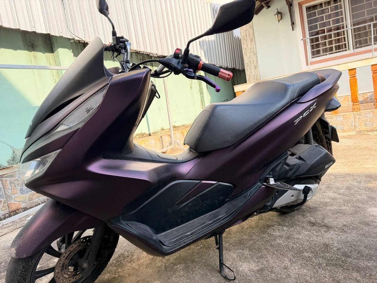 西港转让本田PCX150摩托车 售价$1780 手续齐全