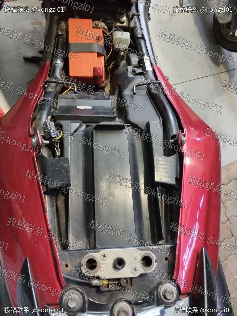 波贝出售铃木400街车 巅峰状态带牌卡售价$3000