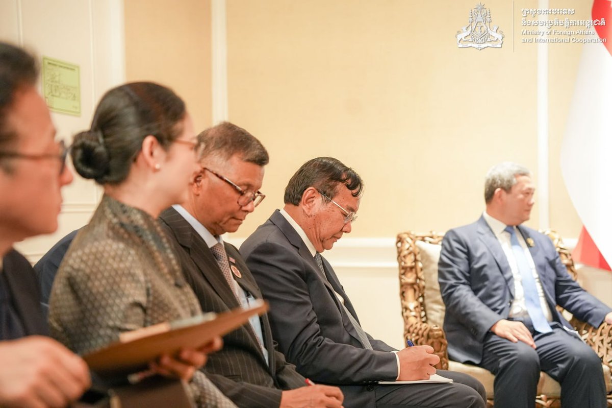 洪玛奈与新加坡总理黄循财菲律宾会晤 探讨双边合作