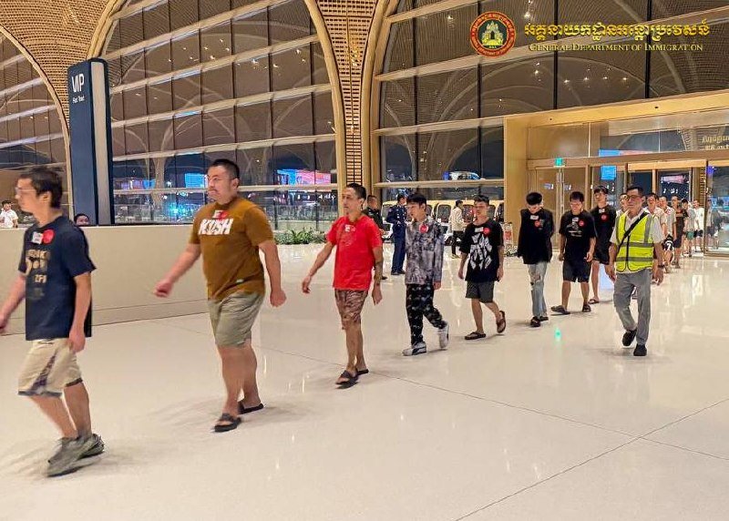 柬埔寨遣返330名涉网诈中国籍人员 严打非法务工