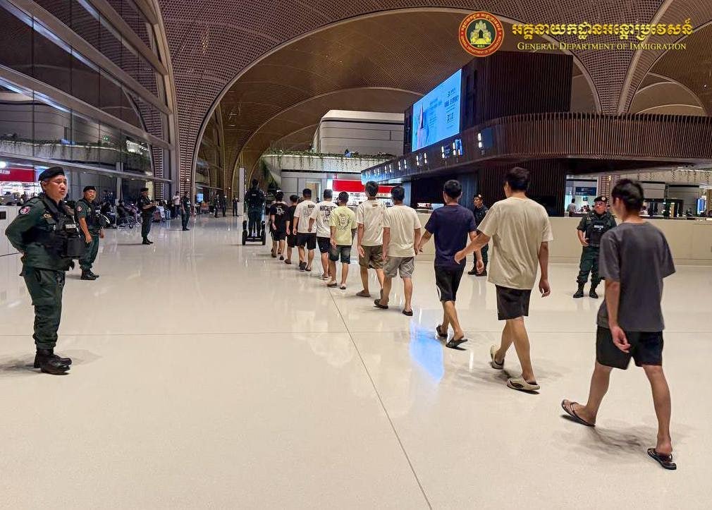 柬埔寨遣返330名涉网诈中国籍人员 严打非法务工