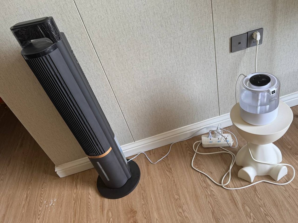 西港地区转让一批生活用品及数码设备,包括智能遥控制冷风扇、网红吊兰坐垫、小钢爆蓝