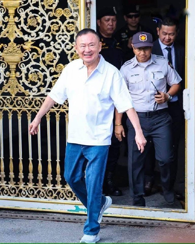 泰国前总理他信获释转为居家监禁 剩余刑期在家执行