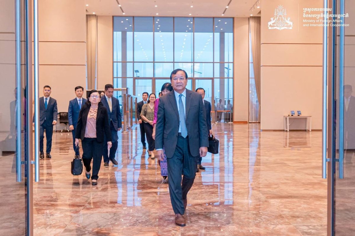 布拉索昆率团启程赴美 参加联合国安理会会议