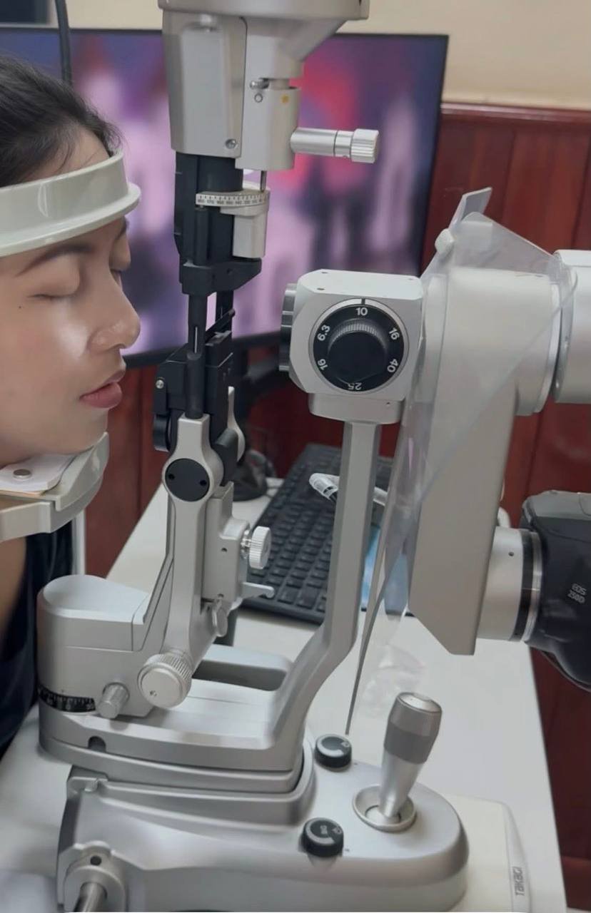 瓶装棕榈糖水冰箱内炸裂 导致一名女性眼部重伤