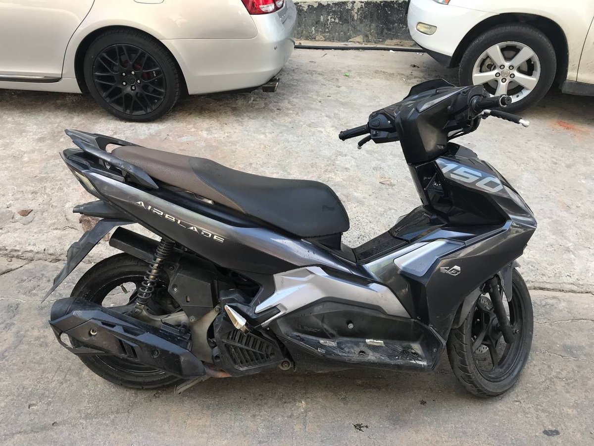 西港急售新款本田摩托车 150cc带ABS 售价$830