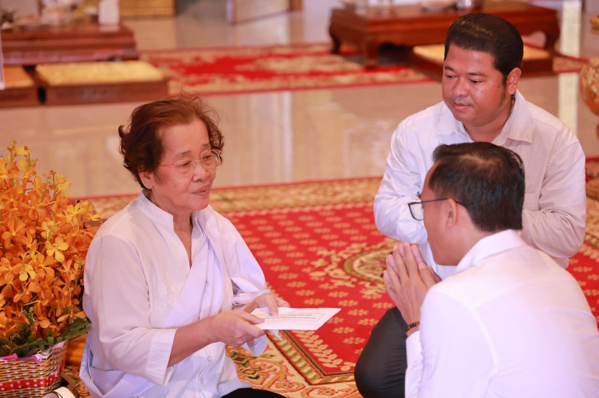 公务员部慰问退休官员家属 洪玛尼致哀并提供抚恤
