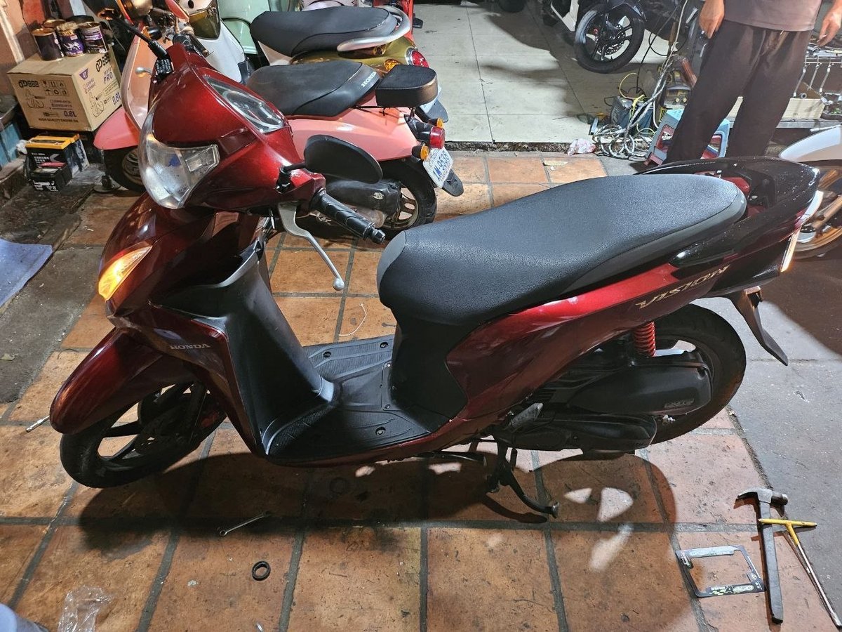 西港本田汽油踏板摩托车转让 售价$680刚完成保养