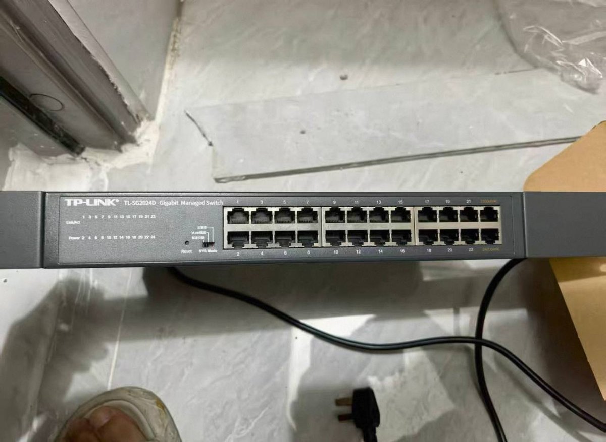 工作室转让一批企业级组网设备,包括爱快路由器