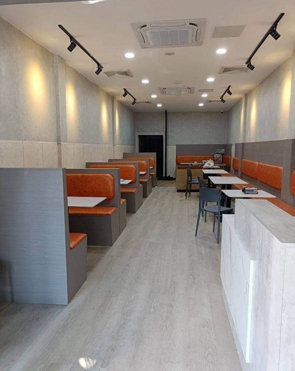 BKK区域临街商铺招租,土地面积4x27米,建筑面积4x19米,含3房4卫
