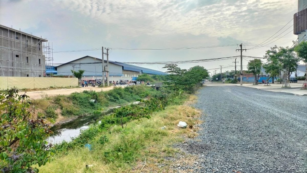 朗哥区宗艾地块出售 面积1公顷单价$220 距永旺3仅5分钟