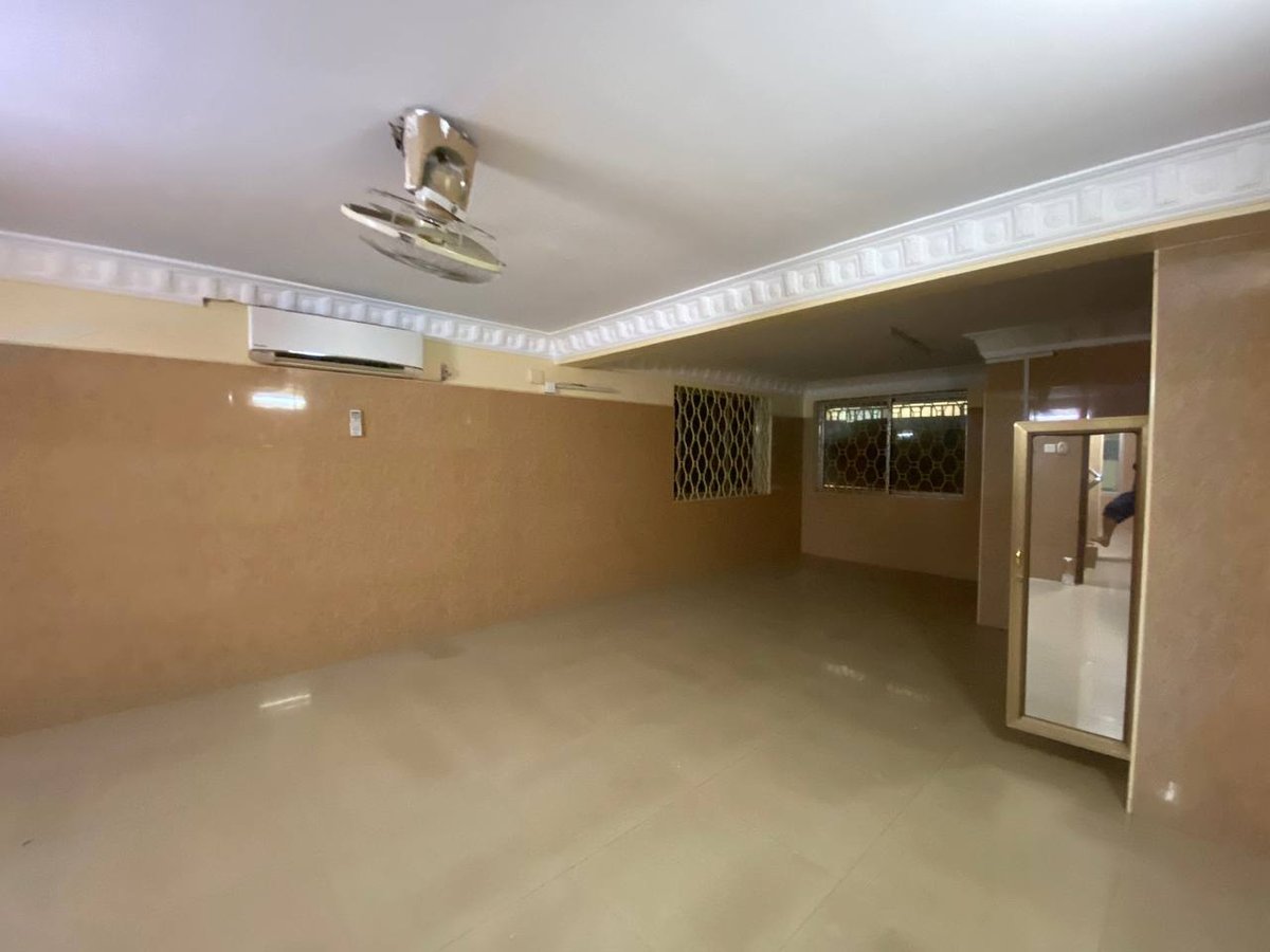 俄罗斯市场商铺招租 月租$850可议 适合办公或咖啡店