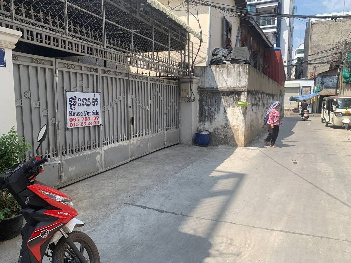 桑园区德科市场双层排屋出售 月租收益$1200 售价$58万