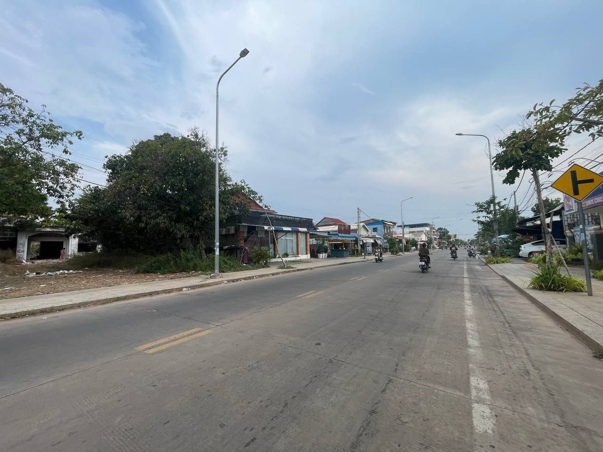 暹粒萨拉康桑村地块出售 临近商超 硬卡地块$370/m²