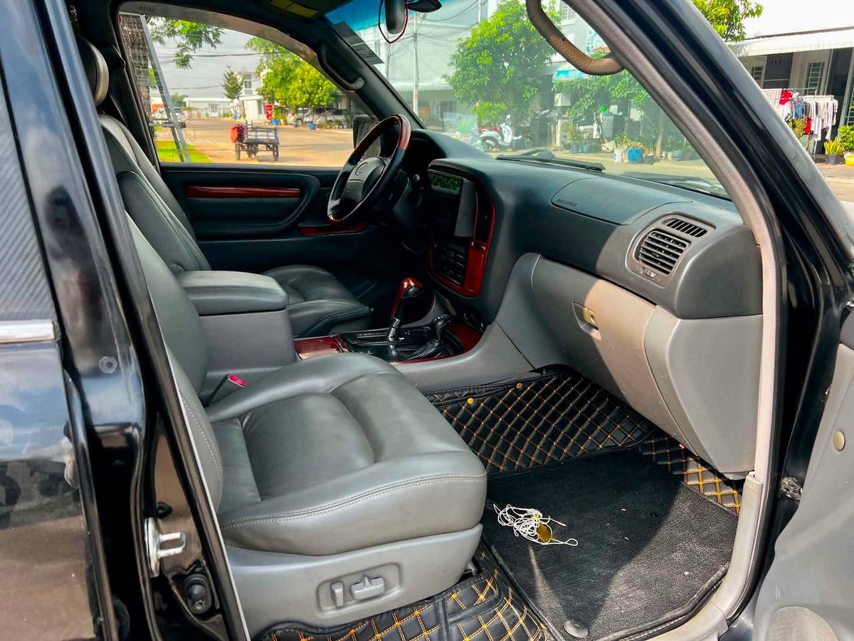 2000年款Lexus LX470转让 车况良好手续齐全 售价$7900