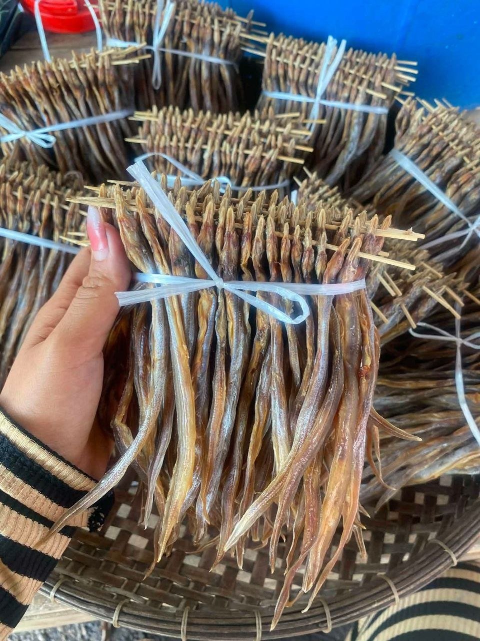 天然季节性鱼干每份3.8万瑞尔 适合下酒配粥