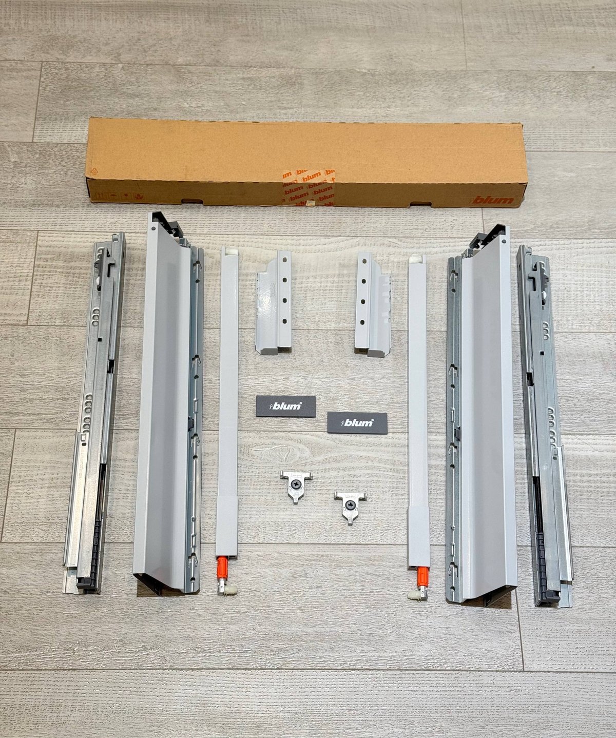 百隆五金(BLUM)推出新款Tandembox X2橱柜抽屉系统,提供白色及银灰