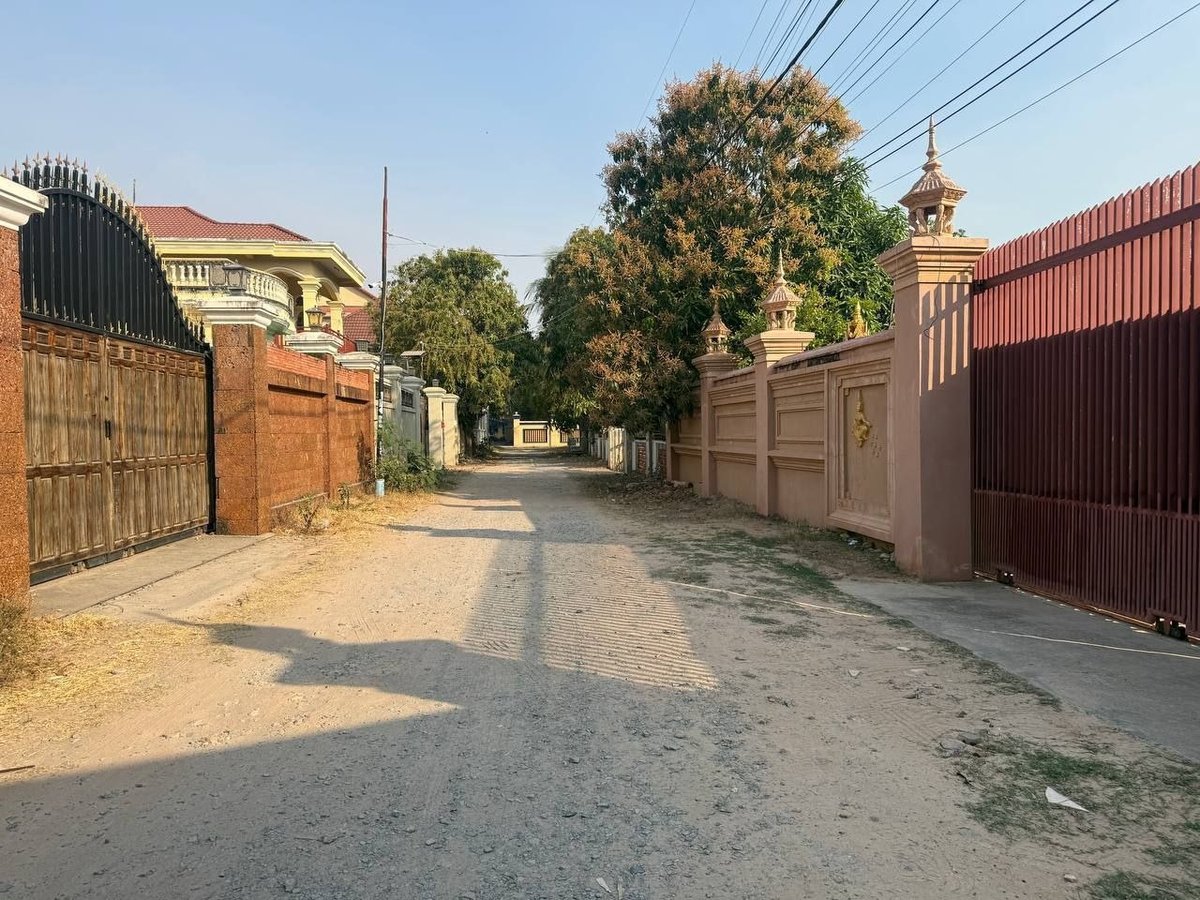 暹粒市大型别墅急售 降价至$39.5万 占地886平米