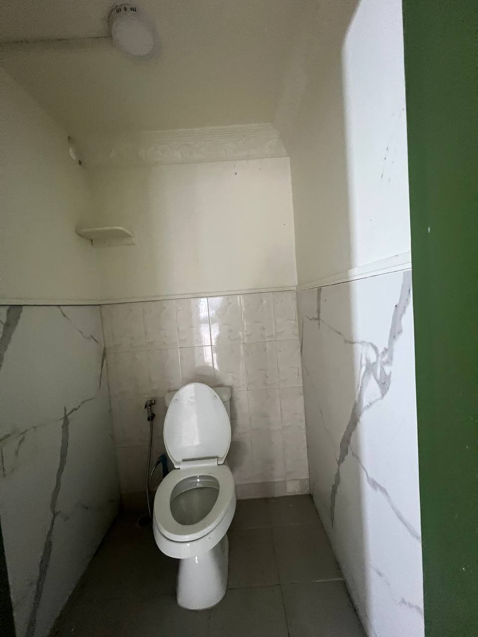 俄罗斯市场主干道店面招租 月租$900 适合各类商业经营