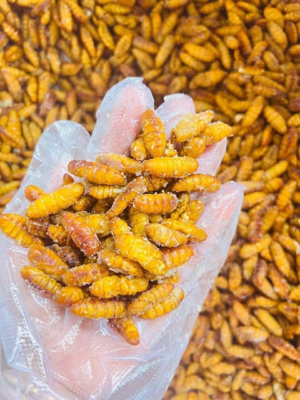 供应冷冻鱼类食材,适合煎炸烹饪,可添加调料制作成特色下酒菜
