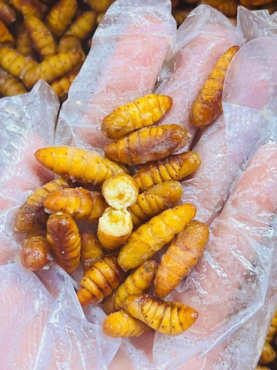 供应冷冻鱼类食材,适合煎炸烹饪,可添加调料制作成特色下酒菜