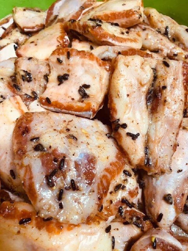 本地特色腌制鱼肉出售 每公斤35000瑞尔