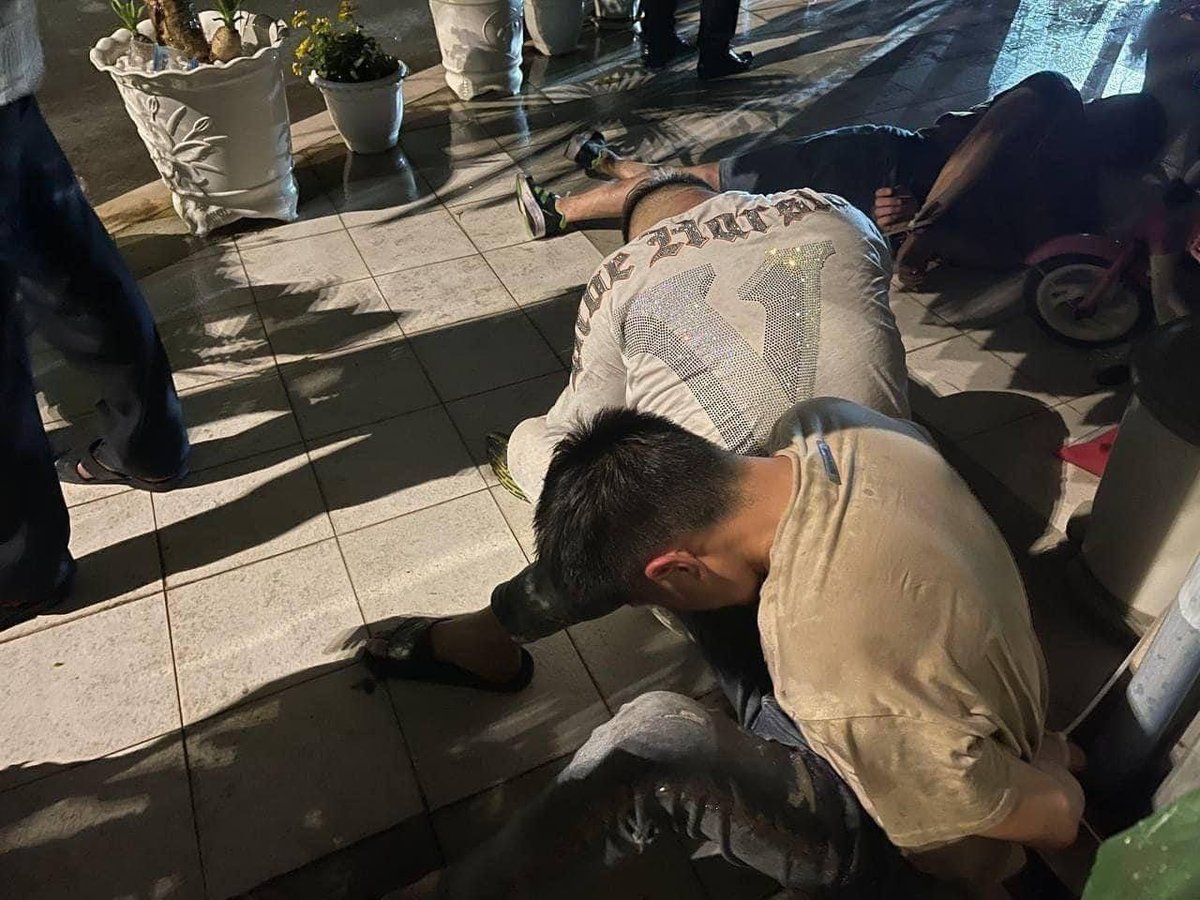 西港OB别墅区警方抓捕3名涉诈人员 疑为中方通缉名单