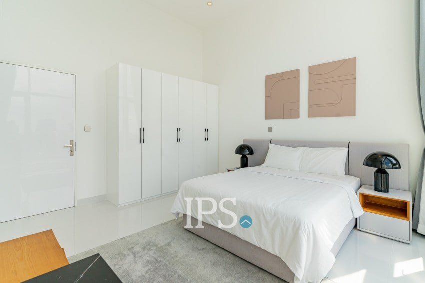 位于BKK1核心地段的J Tower 2顶层公寓现正招租