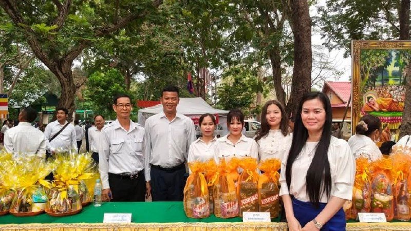 柬埔寨今日举行卫塞节庆典 乌栋山举行官方仪式